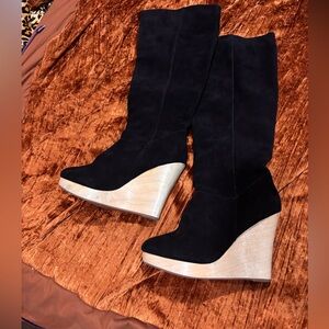 Urban Outfitters Tall Black Suede Wedge Boot Sz 8